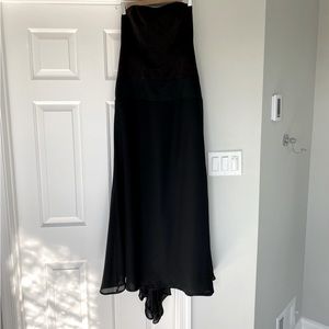 Nicole Miller Sleeveless Gown